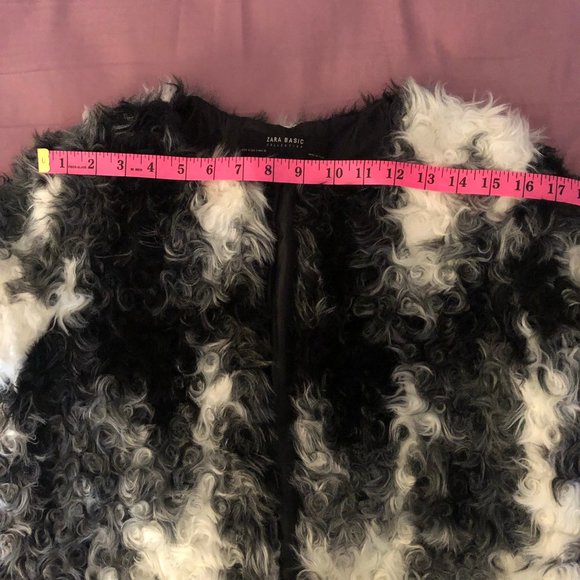 Zara Basic Collection Fuzzy Coat with Loop Hook Closures in Black & White Size S - Picture 15 of 16